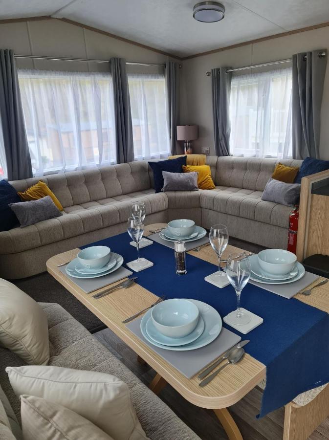 The Tiddler - Plot 101, Woodlands Lodge Retreat, New Quay, West Wales Llanina Extérieur photo